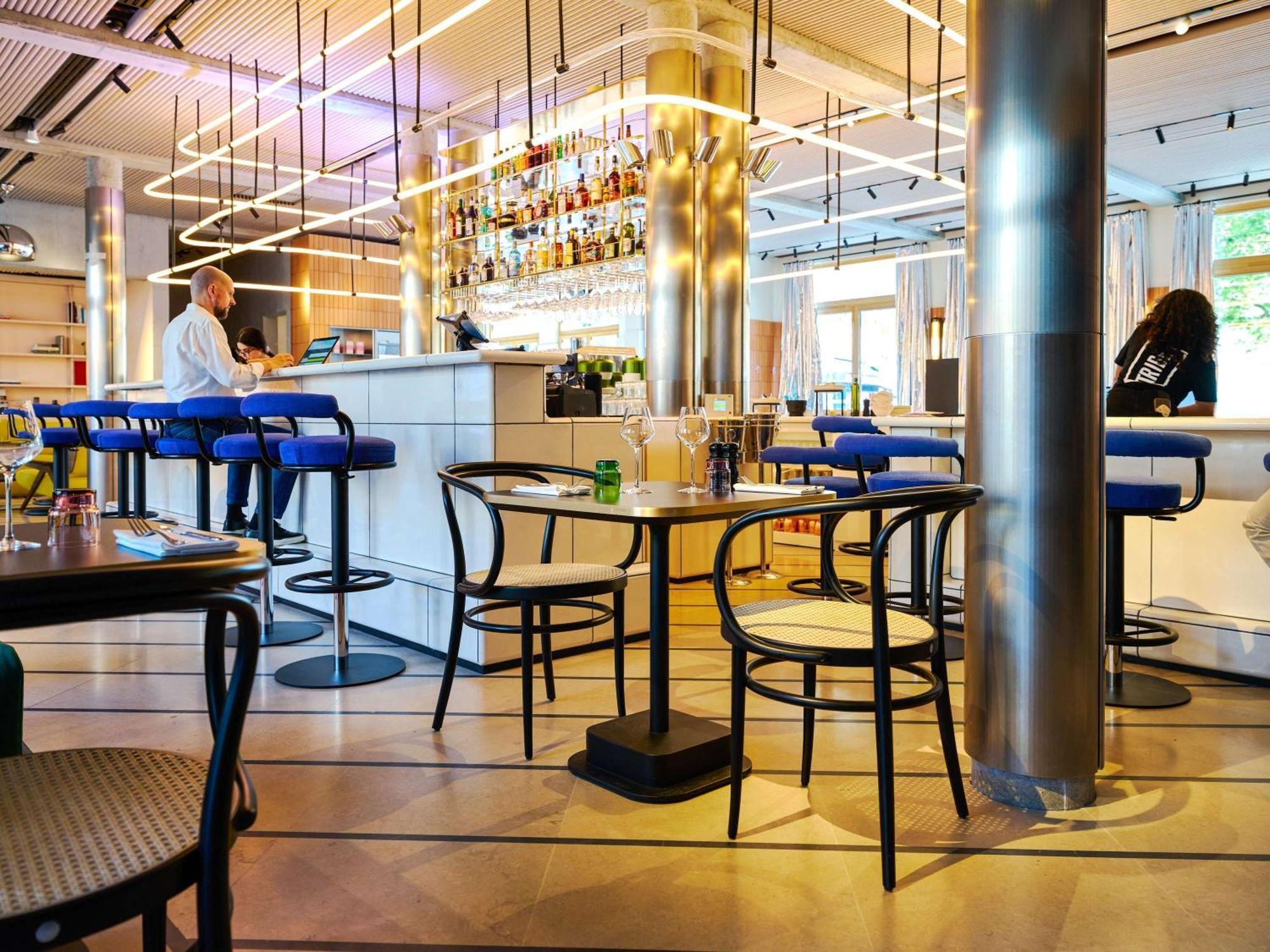 Tribe Paris Clichy Hotel Exterior foto